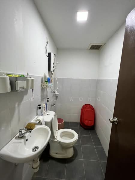 Rumah Teres 2 Tingkat untuk Disewa di Taman Scientex Senai (Senai) - Eric Wong - Bathroom - PropertyGuru.com.my