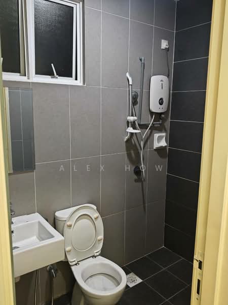 Service Residence for Rent at Skysuites @ Meldrum Hills - Alex How - Bathroom - PropertyGuru.com.my