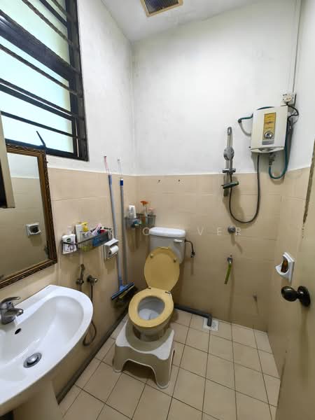 Tanah Banglo untuk Dijual di Bandar Kinrara Seksyen 6 (Bandar Kinrara) - Mak Oliver - Bathroom - PropertyGuru.com.my