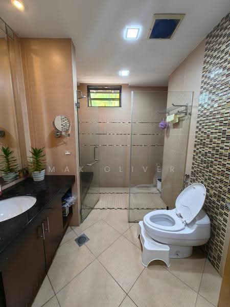 Bungalow Land for Sale in Bandar Kinrara Seksyen 6 (Bandar Kinrara) - Mak Oliver - Bathroom - PropertyGuru.com.my