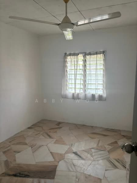 Rumah Flat untuk Dijual di Flat PKNS Section 7 - Abby Woo - PropertyGuru.com.my