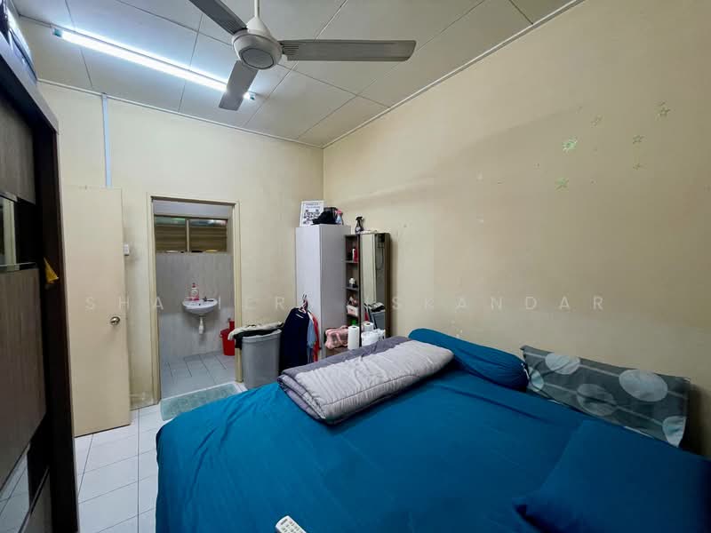 1-storey Terraced House for Sale in Saujana Puchong (Puchong) - Shaziery Iskandar - Bedroom - PropertyGuru.com.my