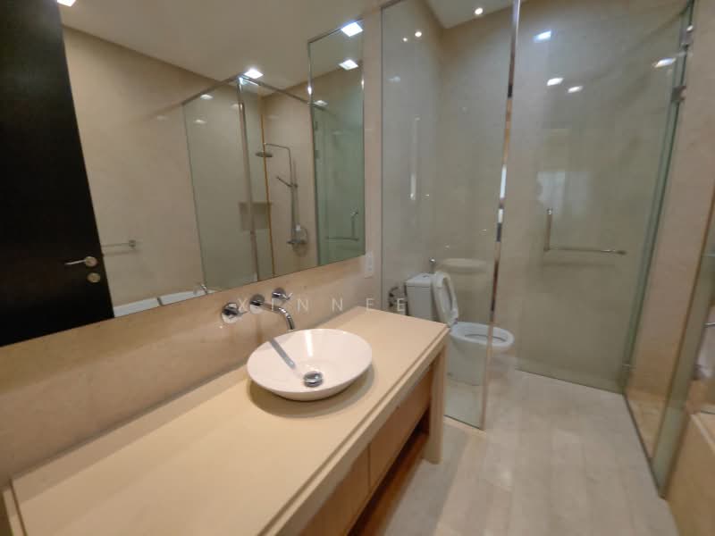 Servis Apartment untuk Disewa di Straits Quay (The Suites at Waterside) - Xinnee . - Bathroom - PropertyGuru.com.my
