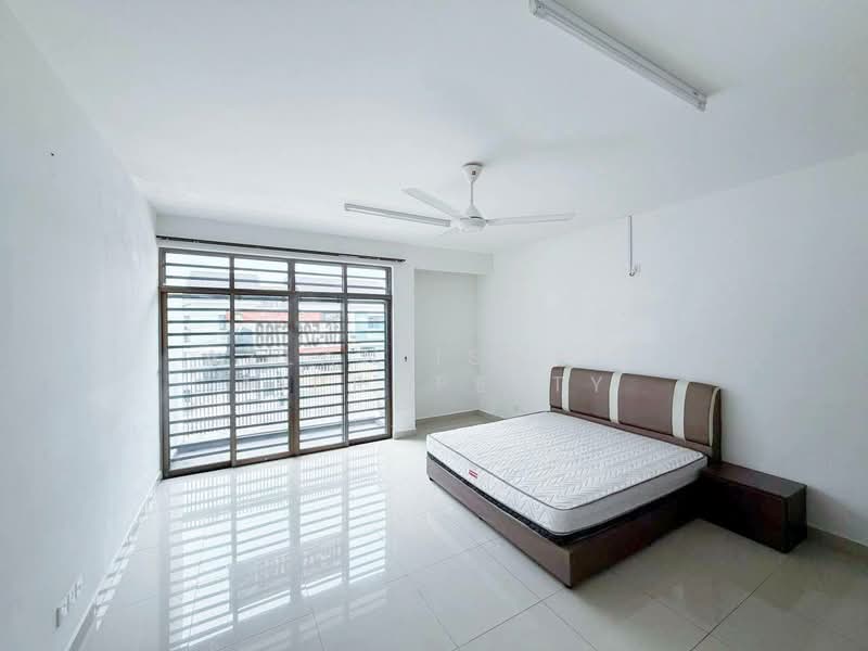 Rumah Teres 2 Tingkat untuk Dijual di Taman Damansara Aliff (Tampoi) - Azlan Ismail aiproperty - Bedroom - PropertyGuru.com.my