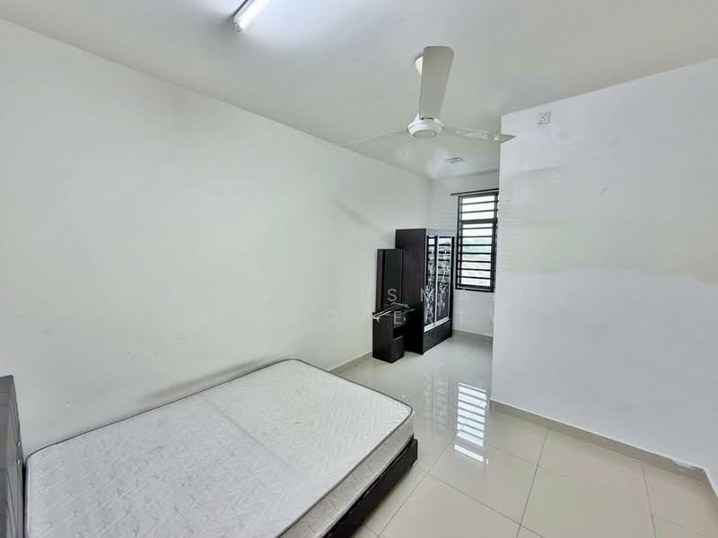 Rumah Teres 2 Tingkat untuk Dijual di Taman Damansara Aliff (Tampoi) - Azlan Ismail aiproperty - Bedroom - PropertyGuru.com.my