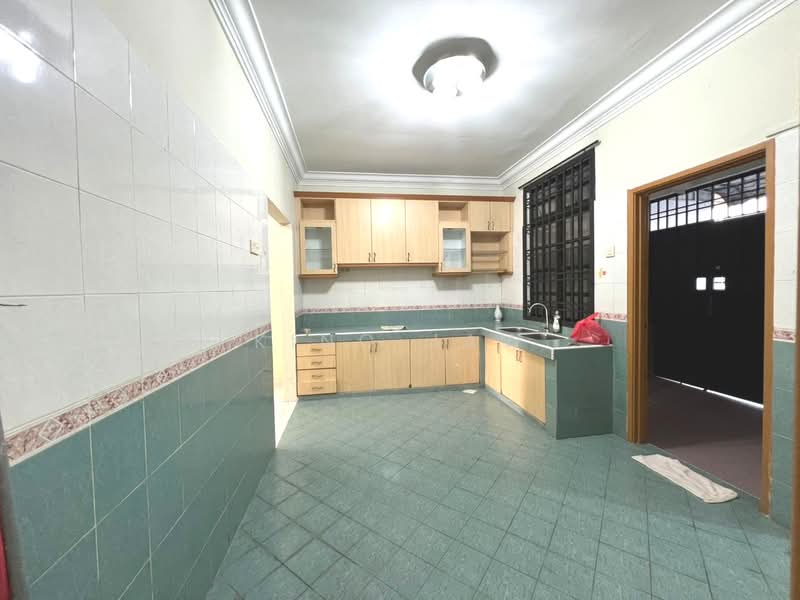 Rumah Teres 2 Tingkat untuk Dijual di Taman Tampoi Indah (Tampoi) - Kino Jaw - Kitchen - PropertyGuru.com.my