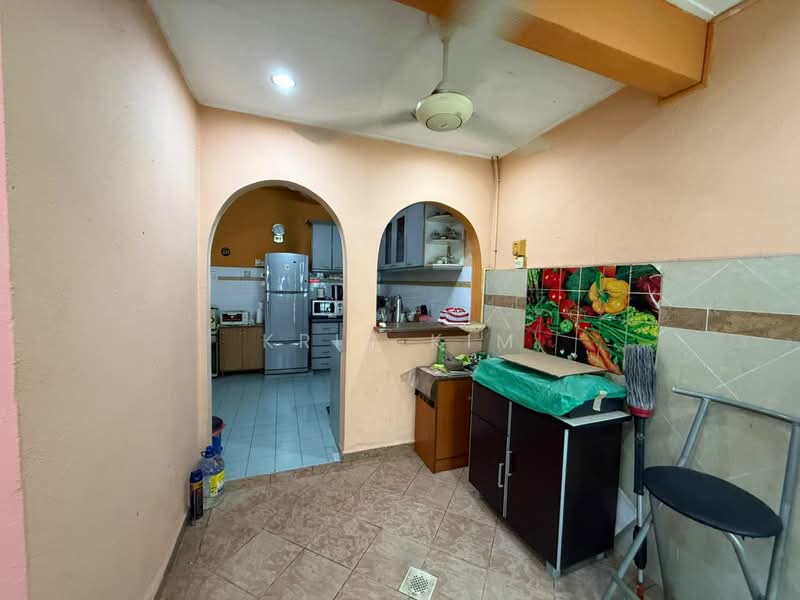 2-storey Terraced House for Sale in Usj 11 (Subang Jaya) - Kris Kim - Kitchen - PropertyGuru.com.my