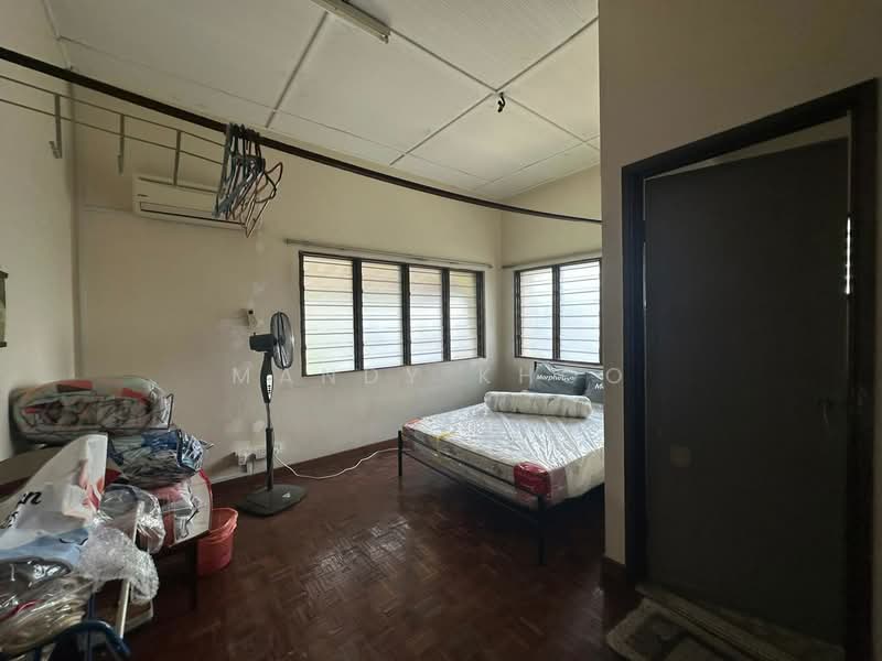 Bungalow for Sale in Seksyen 1a (Petaling Jaya) - Mandy Khoo - Bedroom - PropertyGuru.com.my