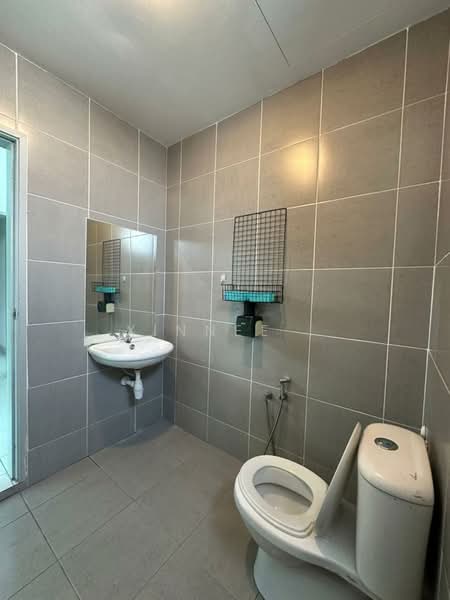 Servis Apartment untuk Disewa di Straits Garden Residence - Xinnee . - Bathroom - PropertyGuru.com.my