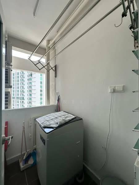 Servis Apartment untuk Disewa di Straits Garden Residence - Xinnee . - Balcony - PropertyGuru.com.my
