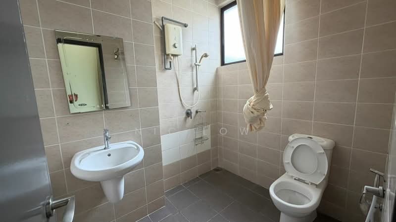 Rumah Teres 3 Tingkat untuk Disewa di Batu Caves (Selangor) - Nic Low - Bathroom - PropertyGuru.com.my