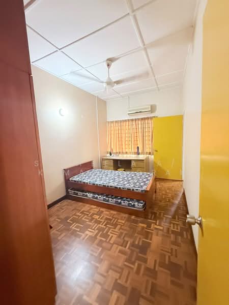 Rumah Teres 2 Tingkat untuk Dijual di Taman Tun Dr Ismail (Kuala Lumpur) - Susheela A/P K.Mahendran - Bedroom - PropertyGuru.com.my