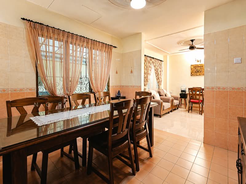 Rumah Berkembar untuk Dijual di Seri Kembangan (Selangor) - Nor Azdlin Adnan - Dining Room - PropertyGuru.com.my