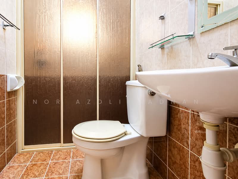 Rumah Berkembar untuk Dijual di Seri Kembangan (Selangor) - Nor Azdlin Adnan - Bathroom - PropertyGuru.com.my