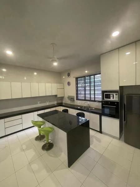 Semi-Detached House for Sale in Taman Impian Emas (Skudai) - Kyle Das - Kitchen - PropertyGuru.com.my