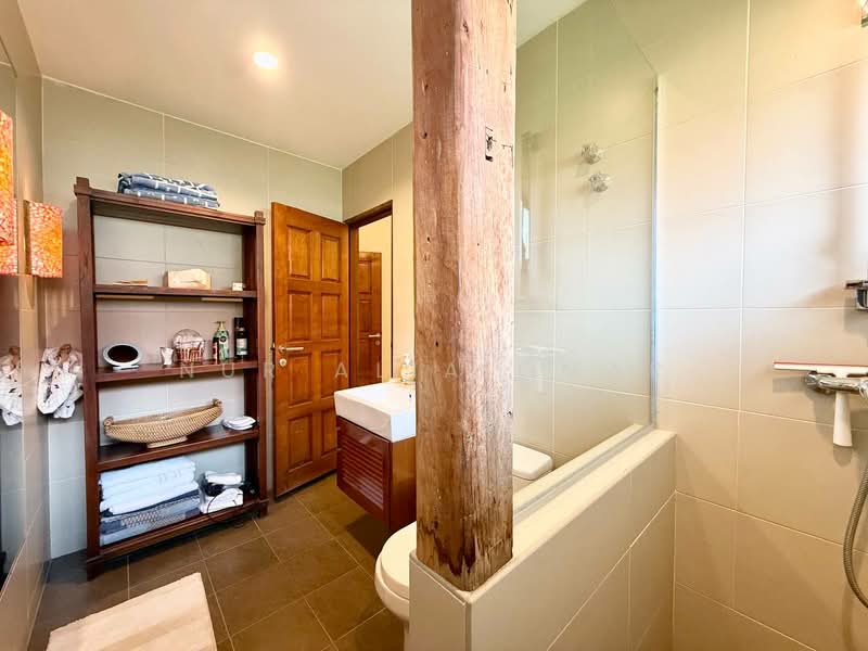 Rumah Banglo untuk Dijual di Port Dickson (Negeri Sembilan) - Nur Alia Omar - Bathroom - PropertyGuru.com.my