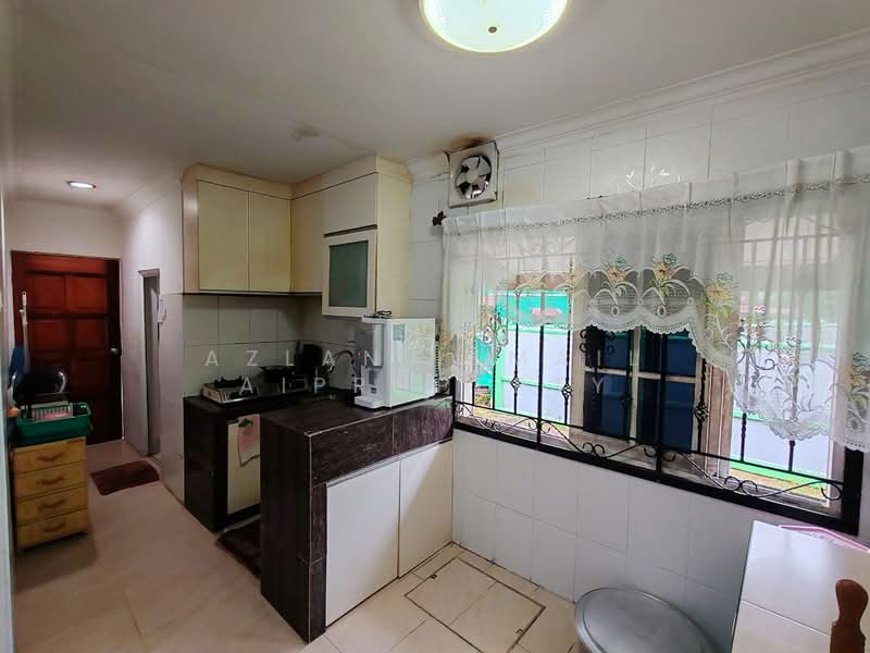 2-storey Terraced House for Sale in Taman Mutiara Rini (Skudai) - Azlan Ismail aiproperty - Kitchen - PropertyGuru.com.my