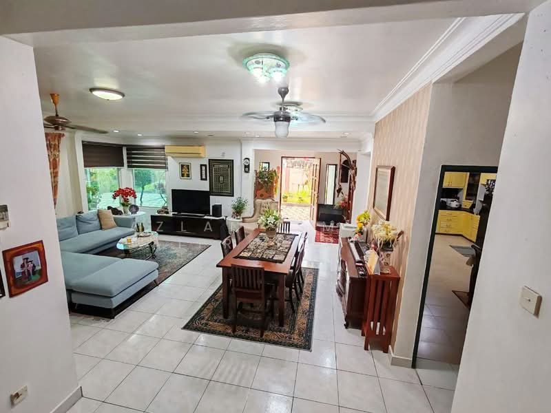 2-storey Terraced House for Sale in Taman Mutiara Rini (Skudai) - Azlan Ismail aiproperty - Living Room - PropertyGuru.com.my