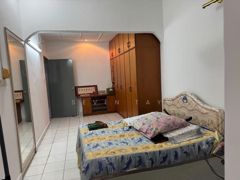 Rumah Teres 1.5 Tingkat untuk Disewa di Johor Bahru (Johor) - Seven Tay - Bedroom - PropertyGuru.com.my