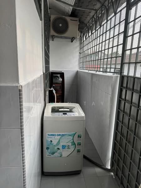 Rumah Teres 1.5 Tingkat untuk Disewa di Johor Bahru (Johor) - Seven Tay - Balcony - PropertyGuru.com.my