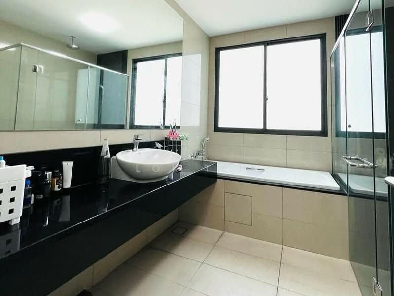 Semi-Detached House for Rent in Cyberjaya (Selangor) - Lok Teh - Bathroom - PropertyGuru.com.my