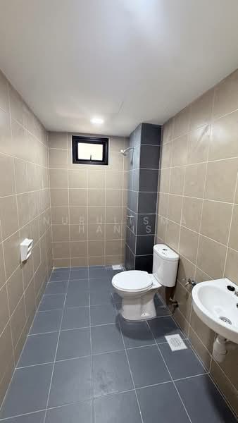 Kondominium untuk Dijual di Residensi KLIA - NURULISMA HANIS - Bathroom - PropertyGuru.com.my