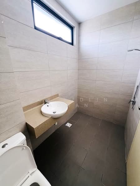Terraced House for Sale in Hulu Langat (Selangor) - Nor Azdlin Adnan - Bathroom - PropertyGuru.com.my