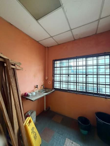 Shop for Sale in Taman Taynton View (Cheras) - Stephanie Yong - Interior - PropertyGuru.com.my