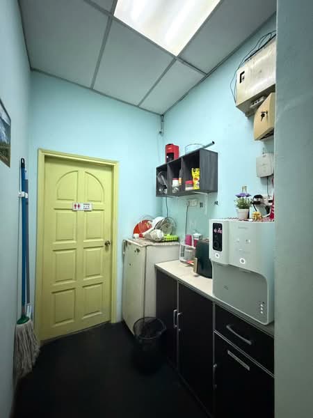 Shop for Sale in Taman Taynton View (Cheras) - Stephanie Yong - Interior - PropertyGuru.com.my