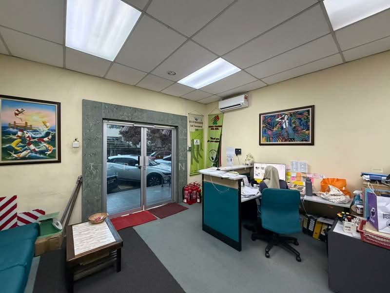 Shop for Sale in Taman Taynton View (Cheras) - Stephanie Yong - Interior - PropertyGuru.com.my