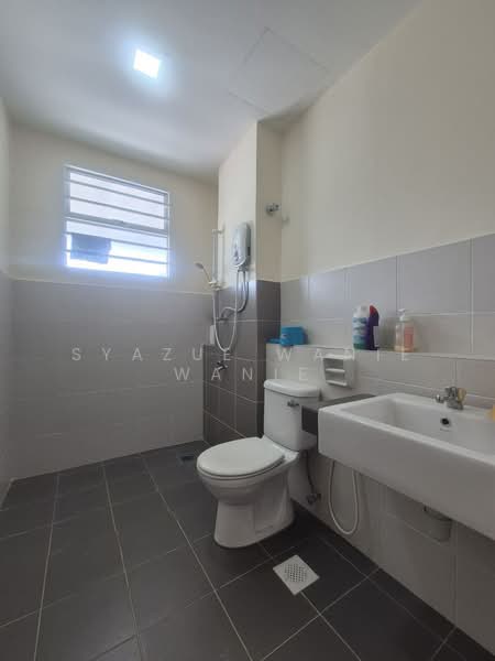 Terraced House for Sale in Semenyih (Selangor) - Syazue Wanie Wanie - Bathroom - PropertyGuru.com.my