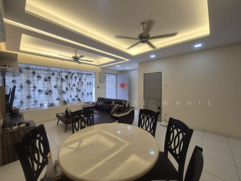 Terraced House for Sale in Semenyih (Selangor) - Syazue Wanie Wanie - Living Room - PropertyGuru.com.my