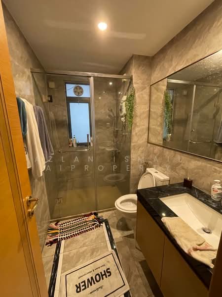 Servis Apartment untuk Dijual di R&F Princess Cove Phase 1 - Azlan Ismail aiproperty - Bathroom - PropertyGuru.com.my