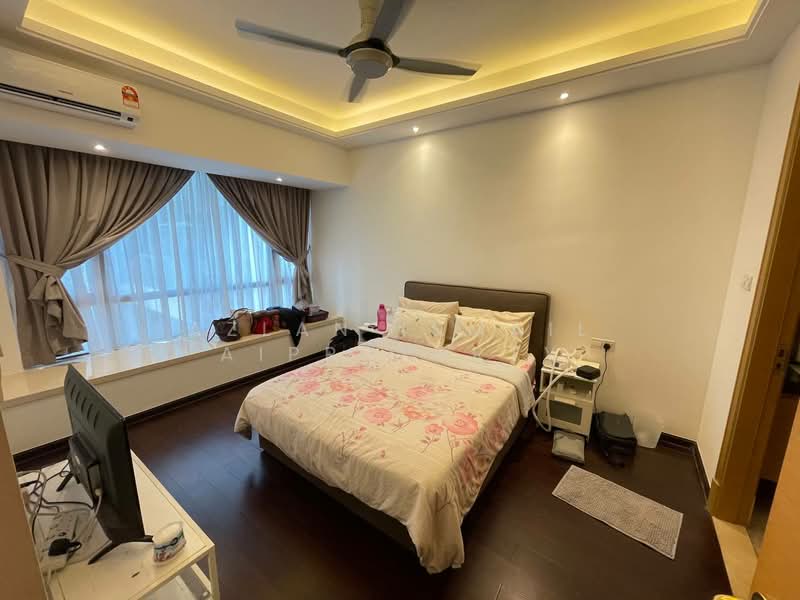 Servis Apartment untuk Dijual di R&F Princess Cove Phase 1 - Azlan Ismail aiproperty - Bedroom - PropertyGuru.com.my