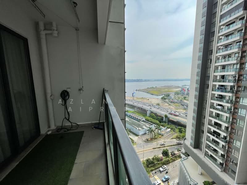 Servis Apartment untuk Dijual di R&F Princess Cove Phase 1 - Azlan Ismail aiproperty - Balcony - PropertyGuru.com.my