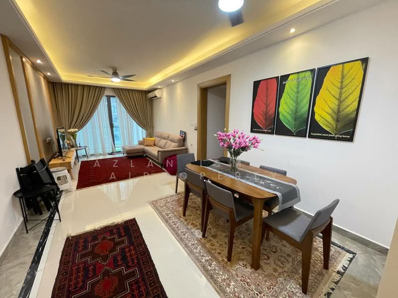 Servis Apartment untuk Dijual di R&F Princess Cove Phase 1 - Azlan Ismail aiproperty - Living Room - PropertyGuru.com.my