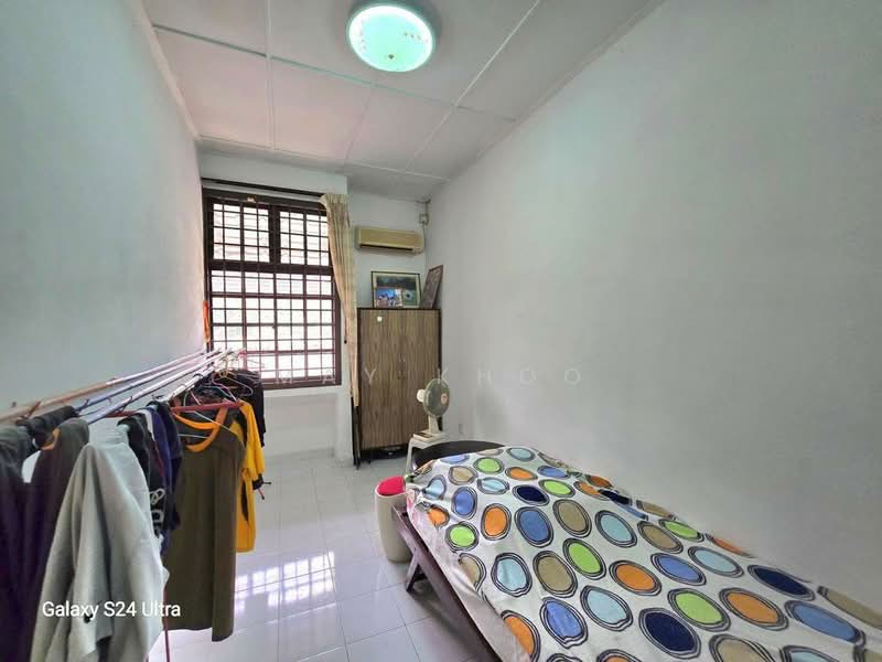 Rumah Teres 1 Tingkat untuk Dijual di Taman Molek (Johor Bahru) - May Khoo - Bedroom - PropertyGuru.com.my