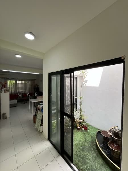 2-storey Terraced House for Sale in Puchong (Selangor) - Carrey Chiah - Living Room - PropertyGuru.com.my