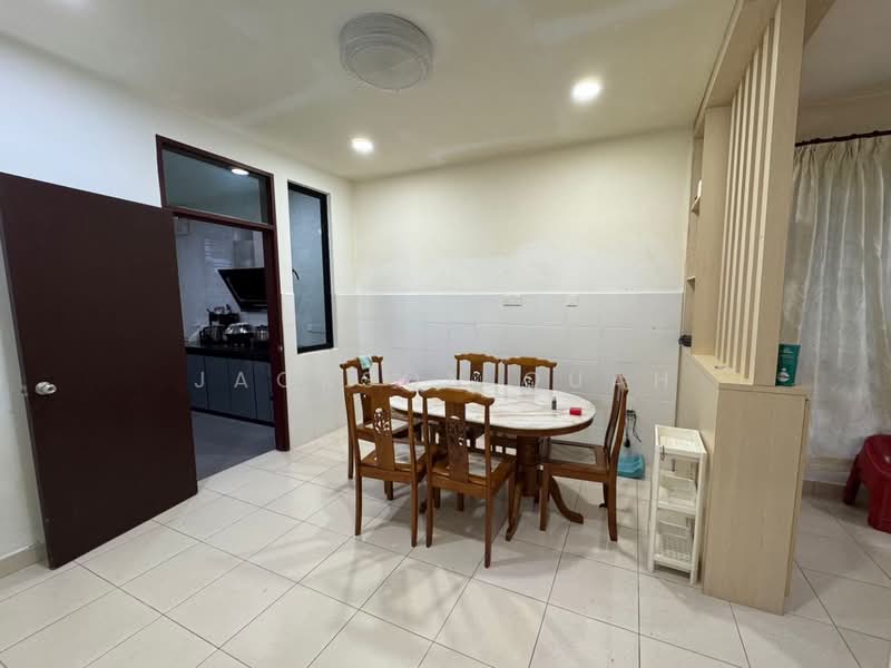 Cluster House for Sale in Johor Bahru (Johor) - Jackson Quah - Dining Room - PropertyGuru.com.my