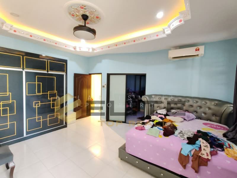 Rumah Teres 2 Tingkat untuk Dijual di Taman Lagenda Putra (Kulai) - Azlan Ismail aiproperty - Bedroom - PropertyGuru.com.my
