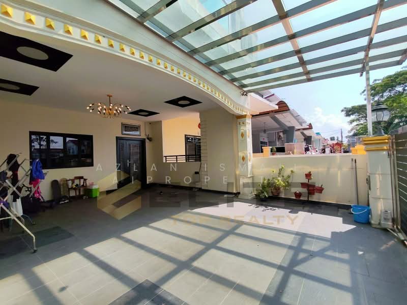 Rumah Teres 2 Tingkat untuk Dijual di Taman Lagenda Putra (Kulai) - Azlan Ismail aiproperty - Exterior - PropertyGuru.com.my
