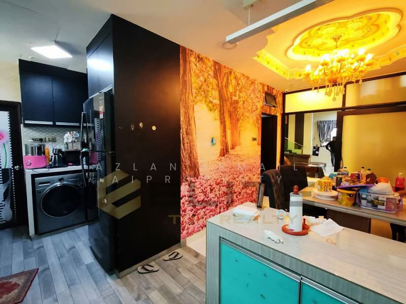 Rumah Teres 2 Tingkat untuk Dijual di Taman Lagenda Putra (Kulai) - Azlan Ismail aiproperty - Kitchen - PropertyGuru.com.my