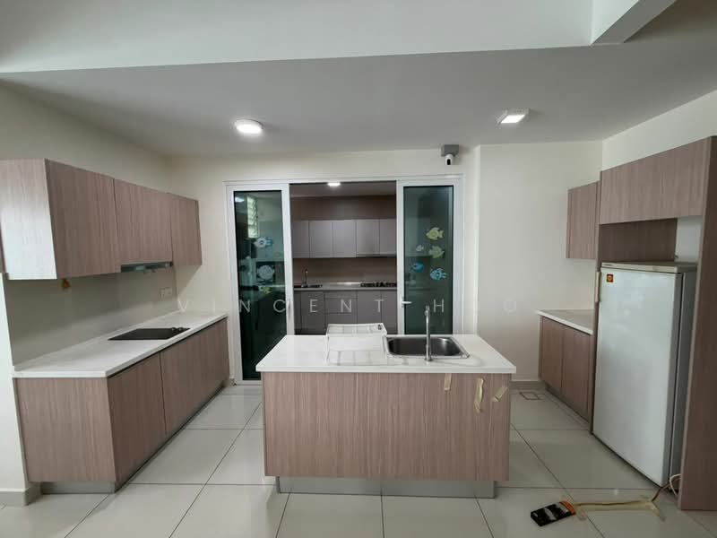 Kondominium untuk Dijual di Sri Putramas III / Royal Regent - Vincent Hoo - Kitchen - PropertyGuru.com.my