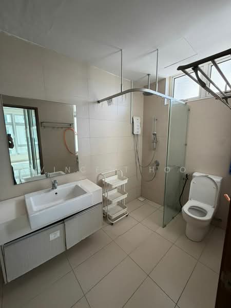 Kondominium untuk Dijual di Sri Putramas III / Royal Regent - Vincent Hoo - Bathroom - PropertyGuru.com.my