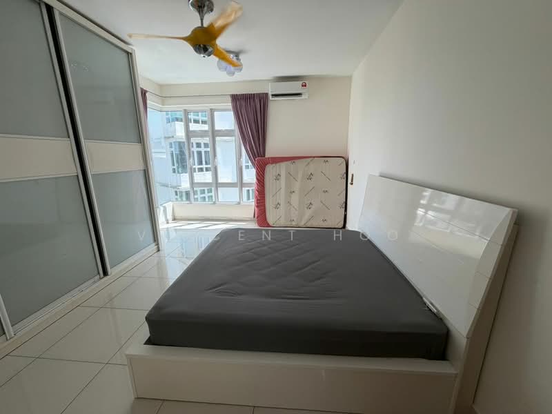 Kondominium untuk Dijual di Sri Putramas III / Royal Regent - Vincent Hoo - Bedroom - PropertyGuru.com.my