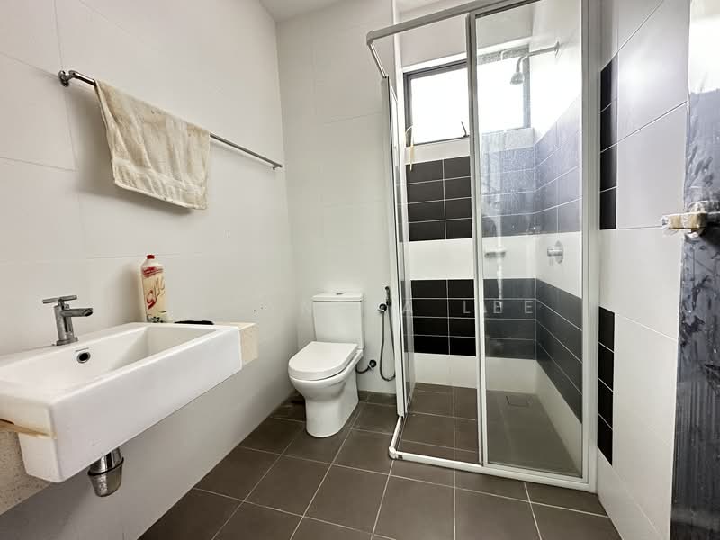 Semi-Detached House for Sale in Sungai Ara (Penang) - Jacyntha Lee - Bathroom - PropertyGuru.com.my