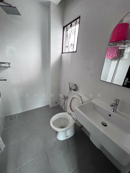 Semi-Detached House for Sale in Sungai Long (Bandar Sungai Long) - Shanny Tan - Bathroom - PropertyGuru.com.my