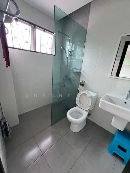 Semi-Detached House for Sale in Sungai Long (Bandar Sungai Long) - Shanny Tan - Bathroom - PropertyGuru.com.my