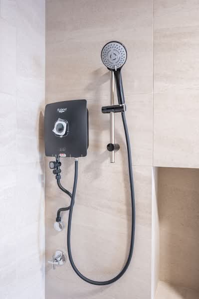 Servis Apartment untuk Disewa di Saville D'lake - William Lim - Bathroom - PropertyGuru.com.my