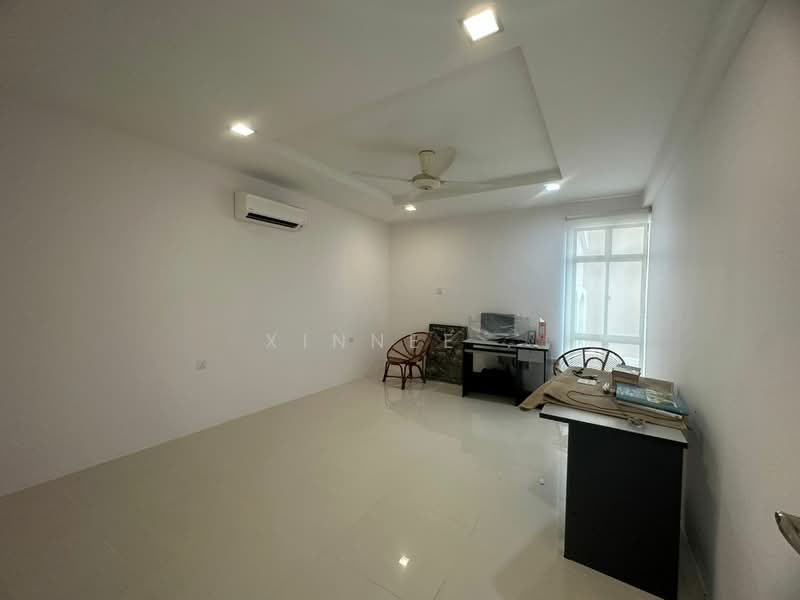 Bungalow for Rent in Batu Ferringhi (Penang) - Xinnee . - Study - PropertyGuru.com.my